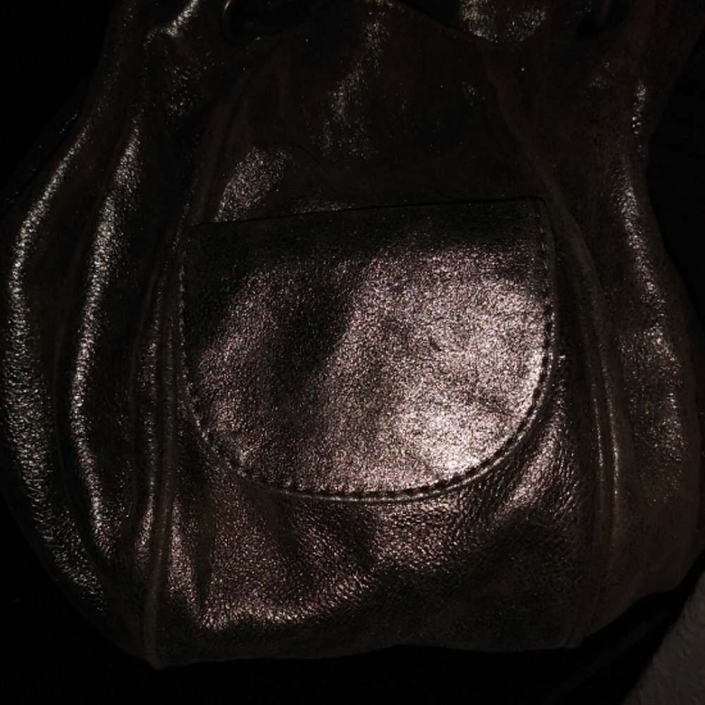 JUICY COUTURE GOLD LEATHER FLUFF HOBO HANDBAG PURSE**MAGNETIC CLOSURES**RARE! - Picture 4 of 12